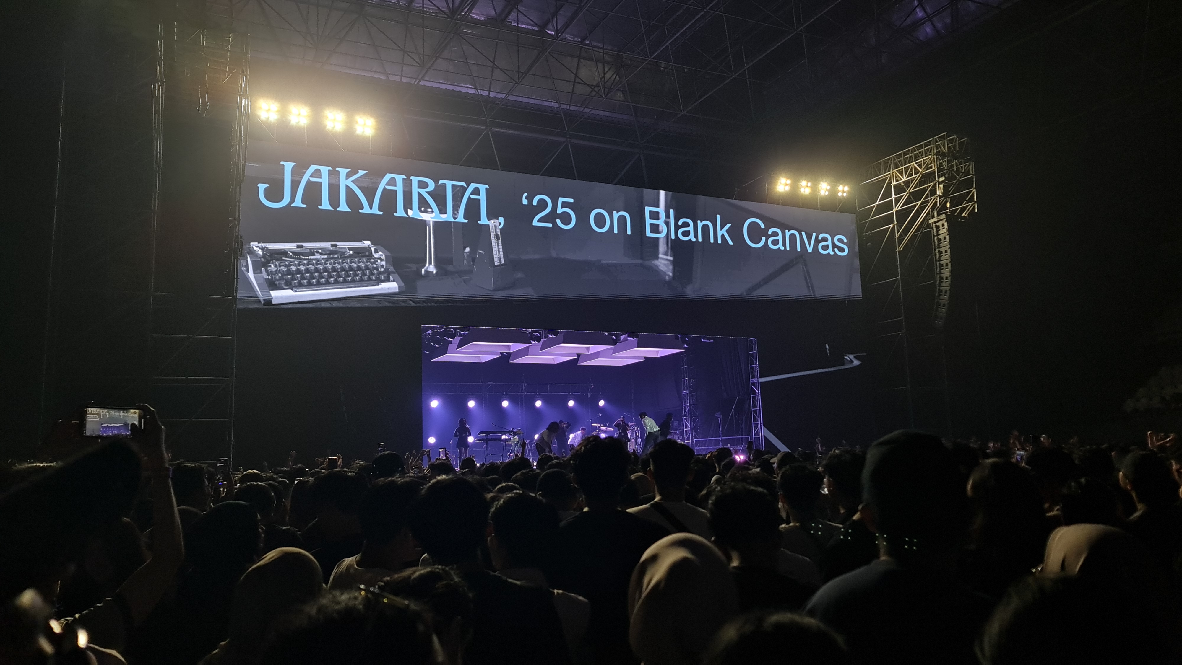 Hindia Concert
